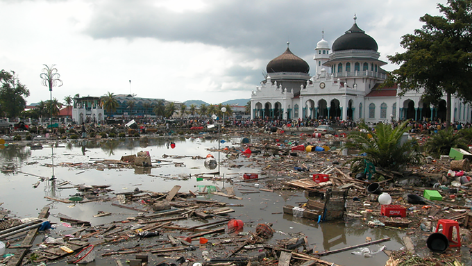 쓰나미: 역사상 가장 큰 재해
